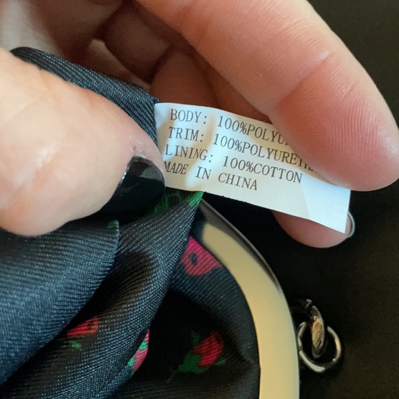 Betsey Johnson Pale Pink Hearts Purse - Picture 7 of 7